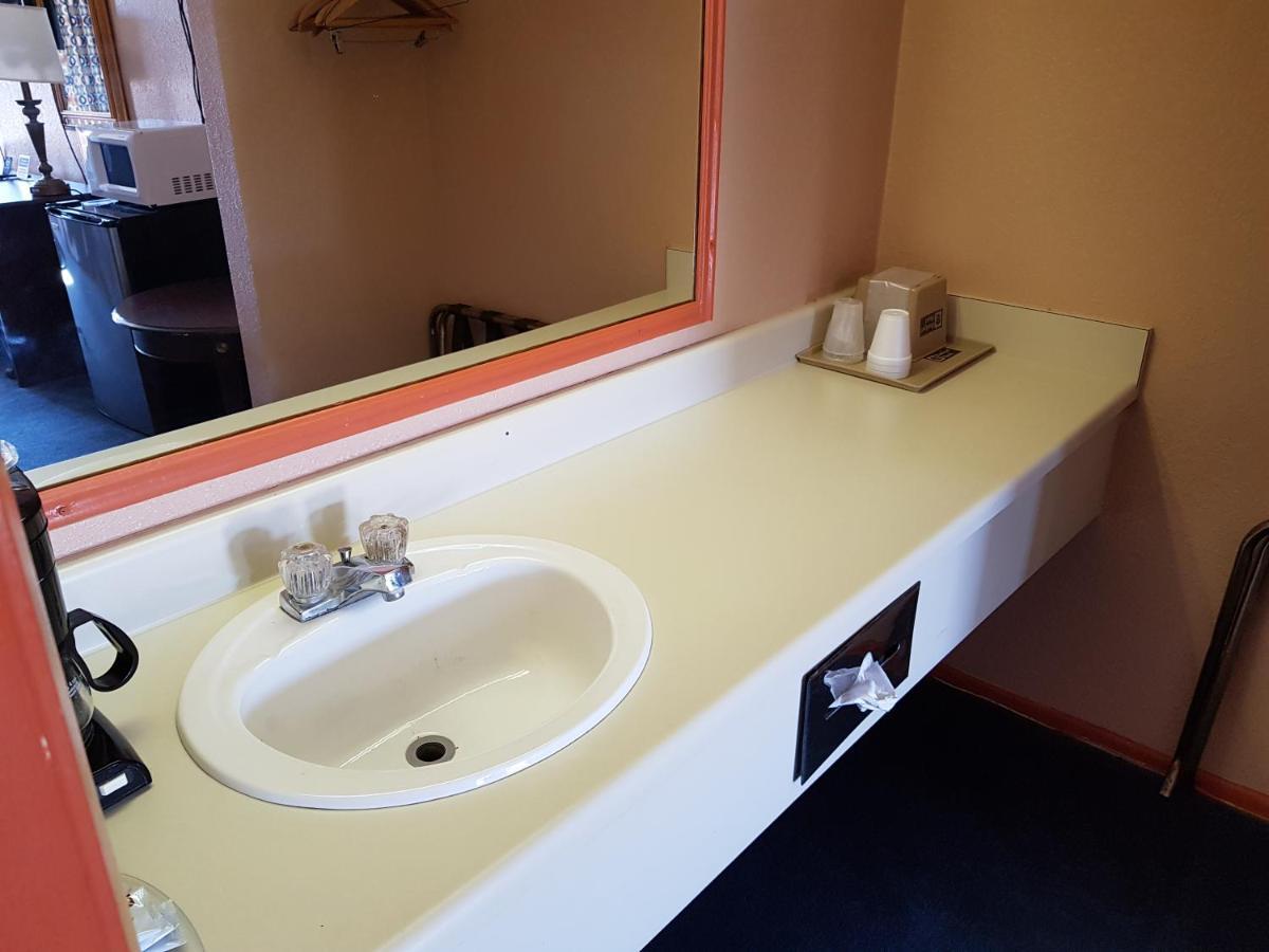 Budget Host Inn Eastland Екстериор снимка