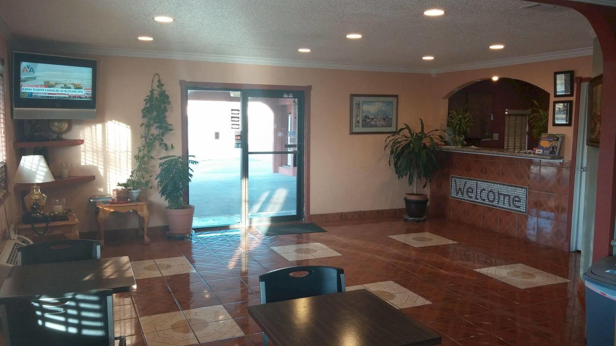 Budget Host Inn Eastland Екстериор снимка