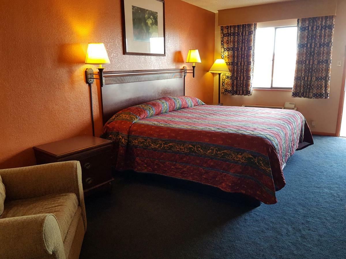Budget Host Inn Eastland Екстериор снимка