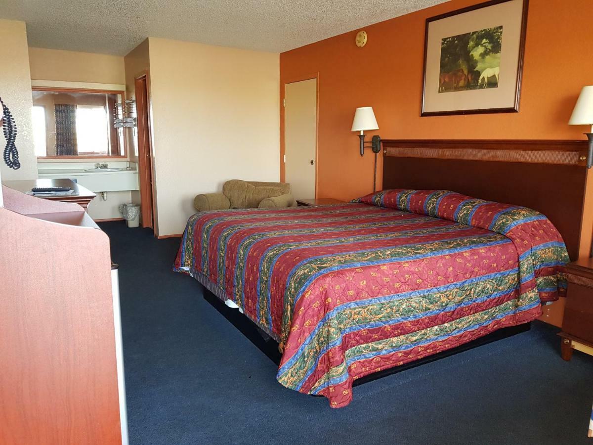 Budget Host Inn Eastland Екстериор снимка
